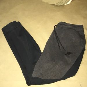 2-Tone Nike Tech Fleece